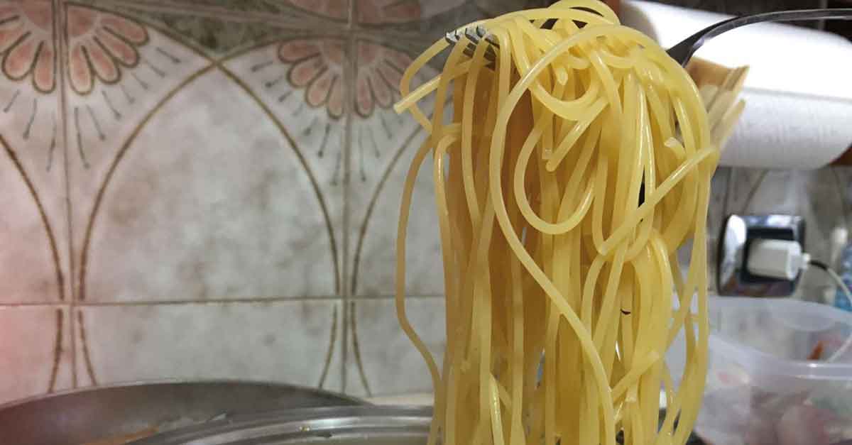 spaghetti a metà cottura