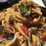 spaghetti con cozze alla messinese.