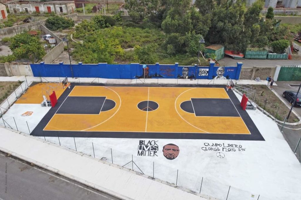 L’inaugurazione del campo di basket nella Zona Falcata.