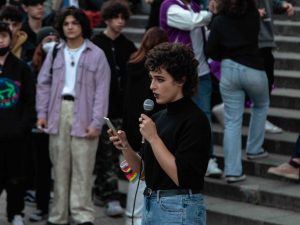 "Sit-in da favola!": il mini pride a Piazza Unione Europea