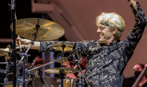 Stewart Copeland dei Police e la pasta alla norma, in attesa del concerto a Taormina